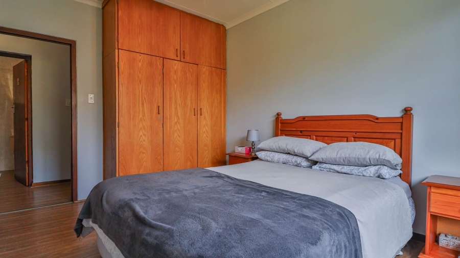 4 Bedroom Property for Sale in Stilbaai Wes Western Cape